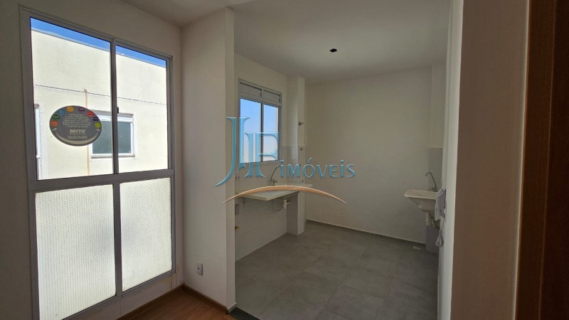 Apartamento à venda com 2 quartos, 42m² - Foto 4