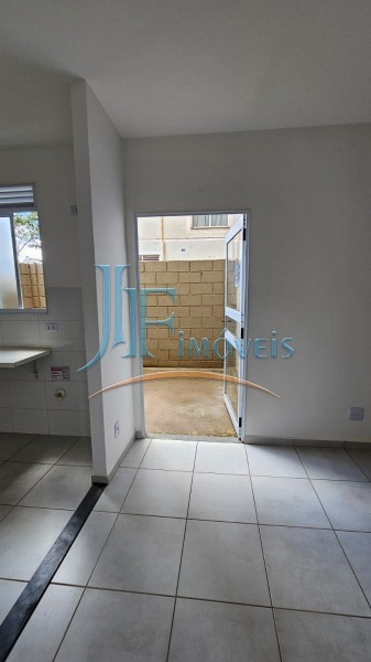 Apartamento à venda com 2 quartos, 51m² - Foto 2